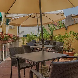 2* Hotel Monica